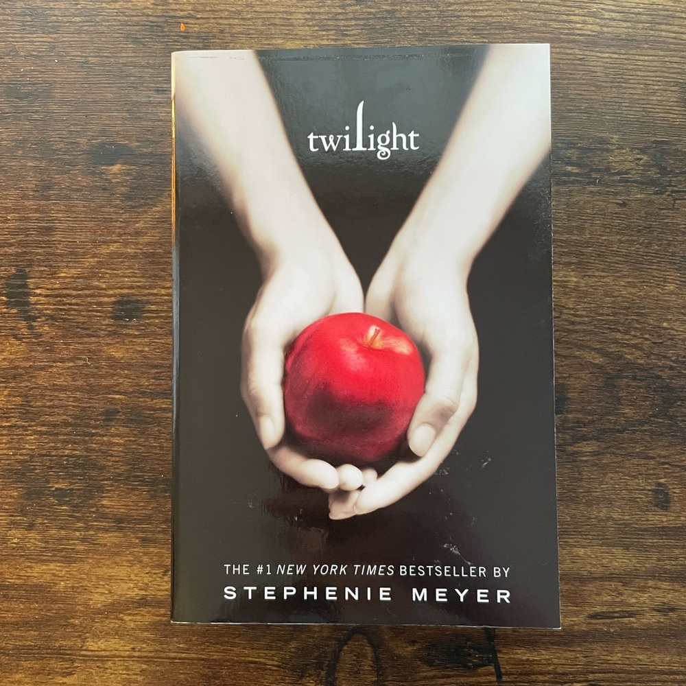 Twilight:twilight book great condition